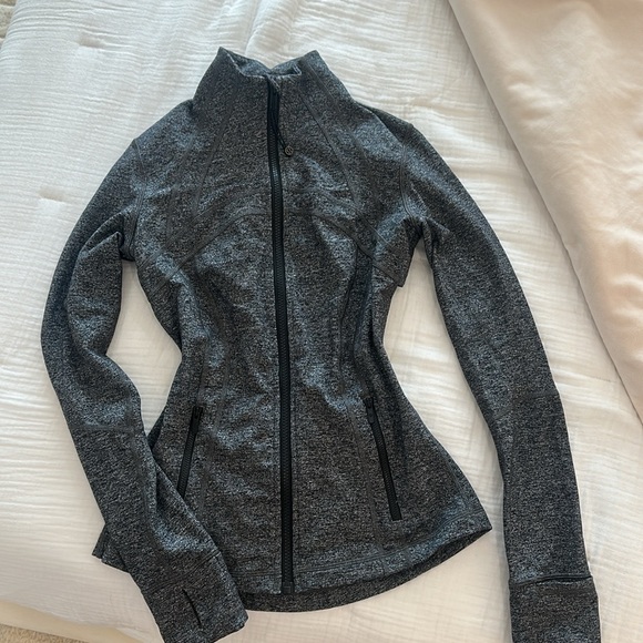 LULULEMON HEATHERD BLACK DEFINE JACKET! - Picture 6 of 9